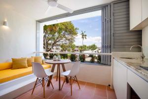 Club Tropical Resort - Newly renovated Studio Apartments