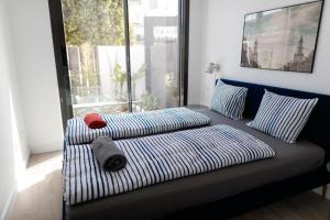 Casa Aire de Mar, modern house with private pool, overlooking Baviera golf, within walking distance of beach