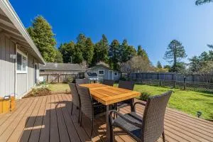 Hill Street Retreat - Maple Creek