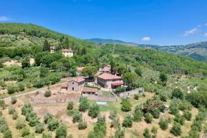 Tuscan farmhouse with spectacular views