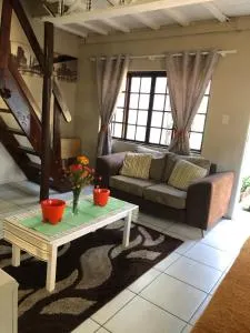 Villa Jullienne - A Home Away From Home - Unit 2 - Boschrand