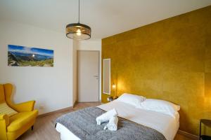 Le Saint-Jore - 2 bedroom apartment balcony & parking