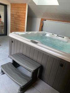 Villas Magnifique corps de ferme renove avec Jacuzzi : photos des chambres