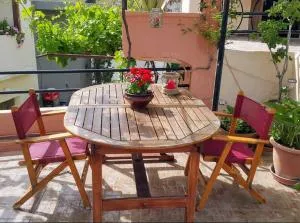 Traditional Residence with terrace - Neápolis