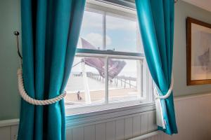 Double Room with Sea View room in The Clarendon Hotel