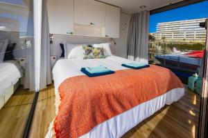 Oporto Douro Floating House