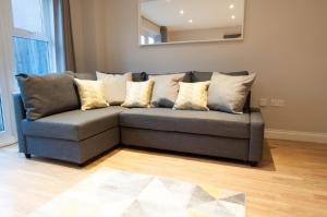 Aztec House - Modern & Spacious, 6 separate beds