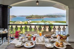 SaffronStays Moira 6-BR Lakeside Villa with Infinity Pool & Jacuzzi