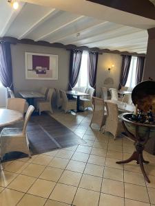Hotels Le Grand Hotel : photos des chambres