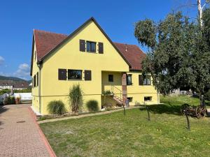 Maisons d'hotes Alsacebnb - Gite 12 personnes dans le vignoble - Piscine privee chauffee & Spa : photos des chambres