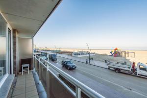 Kindvriendelijk app met frontaal zeezicht &garage