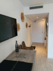 Appartements L'ETHNIK--STUDIO--TOUT CONFORT--CLIM--WIFi : photos des chambres