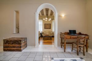 Cornelia’s Garden Historic home at Chania Center
