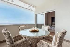 Beachfront dream apartment - El Mesón