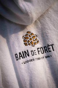 Bain de forêt - Lodges Cosy & Spa