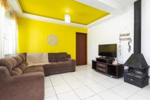 CASA JACUÍ A 350 METROS DA PRAIA