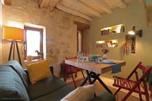 Maisons de vacances La Dragonne, petite maison au centre de Belleme, jardin, cuisine equipee, vue foret : photos des chambres