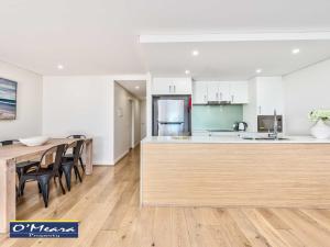 The Shoal 303 Air Conditioning WI-FI Netflix Views Linen and Lift