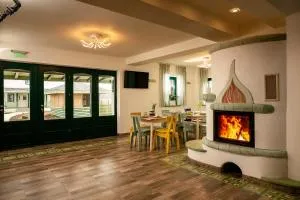 Pensiunea Floarea Soarelui, Piscu - Turbaţi