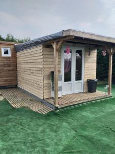 Tentes de luxe LE REFUGE ZEN HEBERGEMENT ATYPIQUE A LA SEMAINE AVEC BUNGALOW, CABANE, BULLE ET SPA : photos des chambres