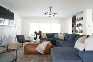 Remodeled 4BR Pool Home / Golf View/Near Beaches - Eastgate