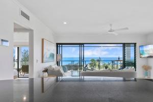 Ocean Viewpoint - Stunning Sunshine Beach Views