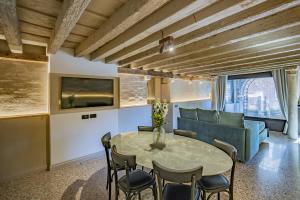 Corte Rubbi 1 A True Canal-side Experience