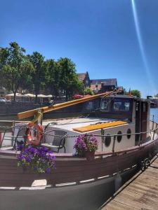 Historical boat Tu vėjo paklausk