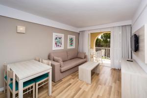 Superior One-Bedroom Apartment room in Comitas Floramar