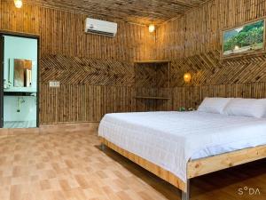 Phòng Deluxe Giường Đôi Có Ban Công (Deluxe Double Room with Balcony)