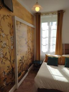 Hotels Hotel des Voyageurs : photos des chambres