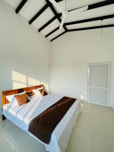 Breezy Brand-New Green Tops Villa