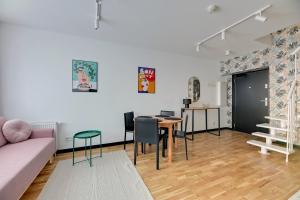 Dwie Motławy Riverside & Parking by Downtown Apartments