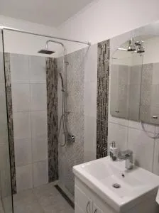 Tatabánya Újvárosi lakás - 塔塔班亚