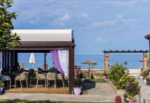 Kamelia & Semeli Hotel