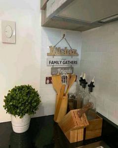 Cozy 1BR with balcony at Fame Residences