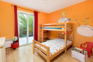 Maisons de vacances Sumptuous House Of 120m With Garden And Jacuzzi : photos des chambres