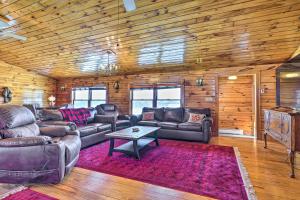 Bemus Point Retreat about 3 Mi to Chautauqua Lake