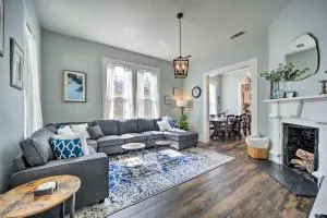 Spacious Abode, Walk to Texas Heroes Square! - Gonzales