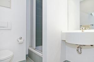 Strandstraße 32 Strandstraße 32-51