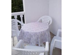 Apartment in Novi Vinodolski with sea view, terrace, air conditioning, Wi-Fi (3667-3)