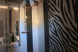 Hotels Hostellerie Le Castellas - Les Collectionneurs : photos des chambres