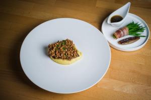 the hammer and pincers