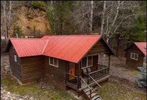 Southfork Lodge Cabin 2 - Crouch