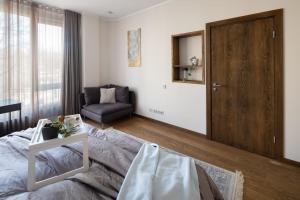 Riga Riverside Spacious One Bedroom Apartment