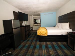 King Room - Non-Smoking room in Sweet Dream Inn - University Park