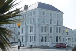 Four Oaks Hotel - 阿贝尔格莱