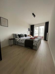 Florence at Sea, Luxe 3 slpk app met zonnig terras, gratis parking