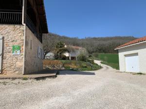 Maisons de vacances Trois gites ensemble dans le meme immeuble devant la piscine avec terrasses offrant une vue magnifique, dont une couverte au niveau de la piscine et vue sur la vallee a l'etage : photos des chambres