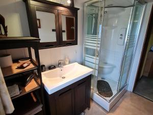 Maisons de vacances Gite Bionville, 2 pieces, 3 personnes - FR-1-584-54 : photos des chambres